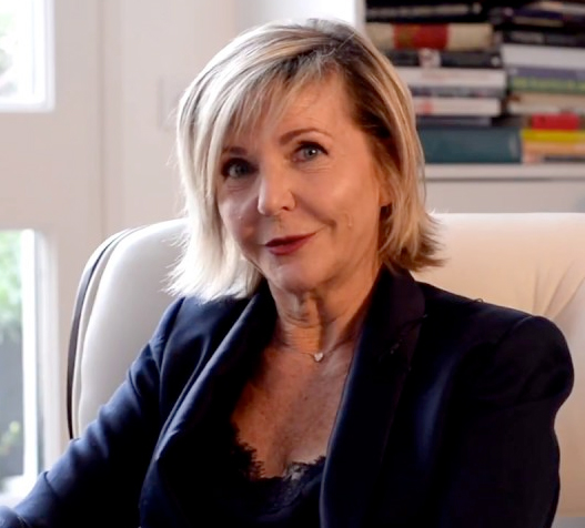Sylvaine Delacourte